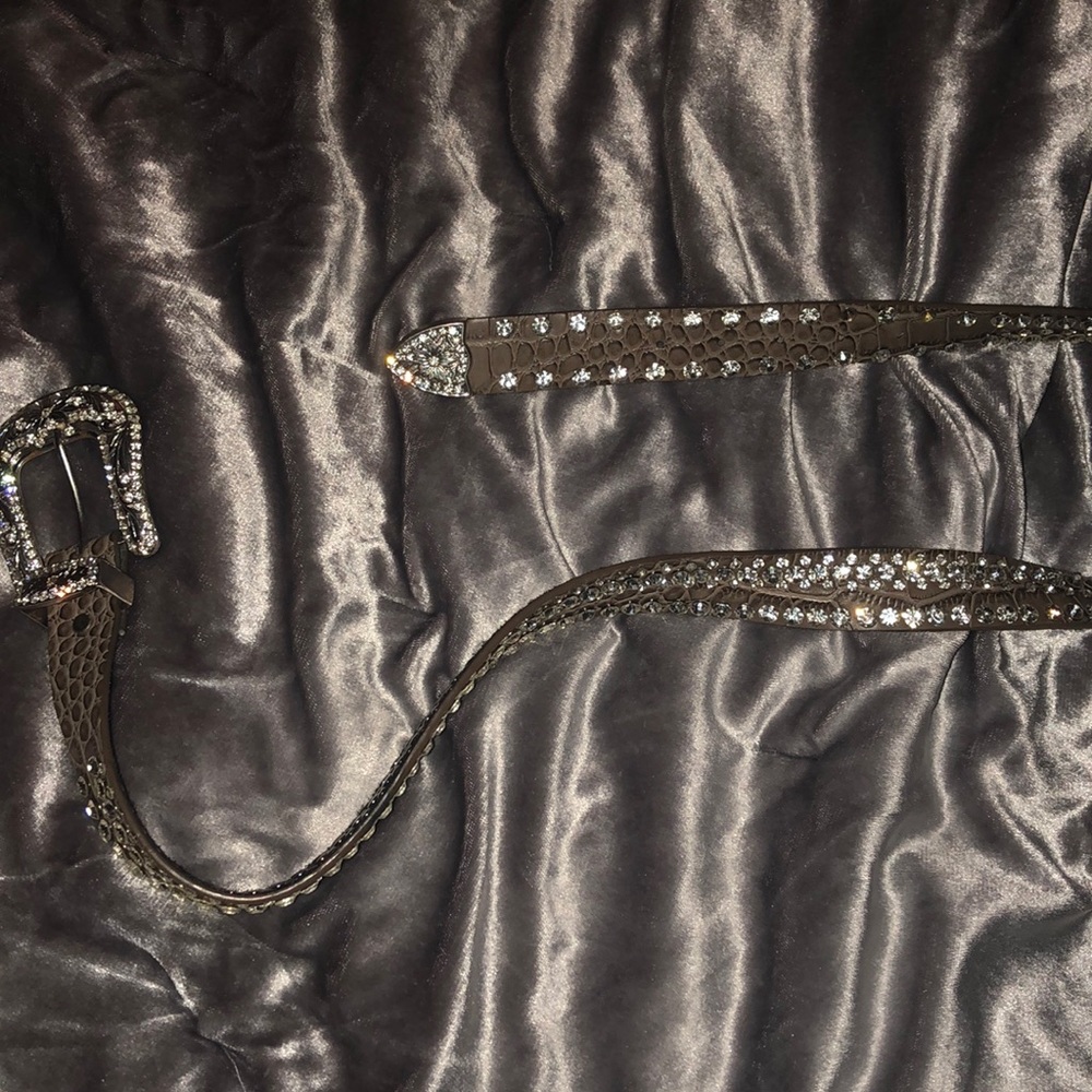 Women Bedazzled Belt